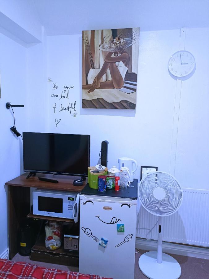 Homestay Bedspace Birmingham Eksteriør billede